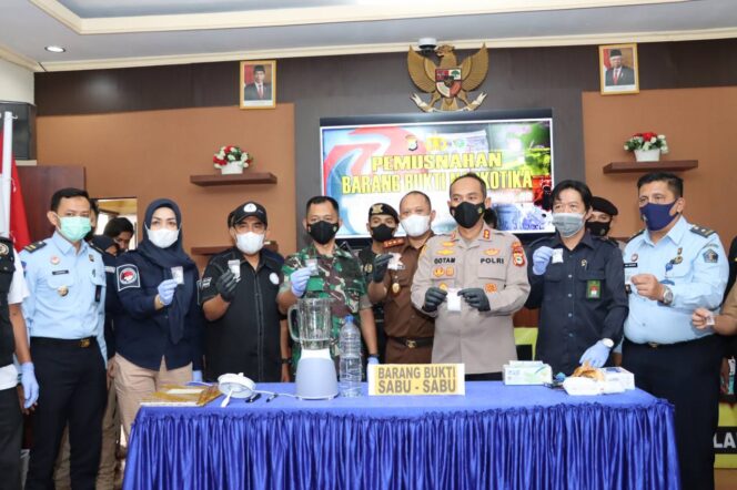 
					Polres Takalar Musnahkan Narkotika 88,69 Gram