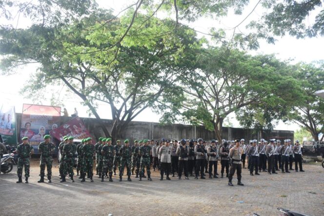 
					TNI-Polri Siap Amankan Closing Ceremony Porprov 2022.