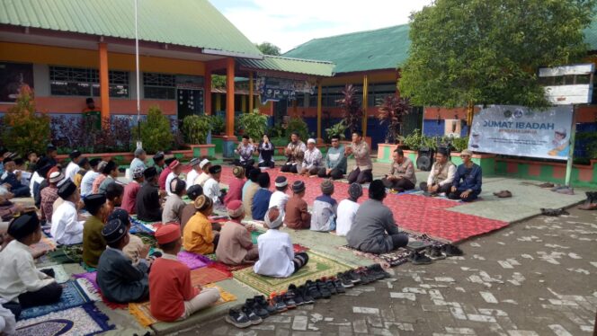 
					Polisi Sahabat Anak, Kapolres Bulukumba Kunjungi SDN 265 Bintarore.