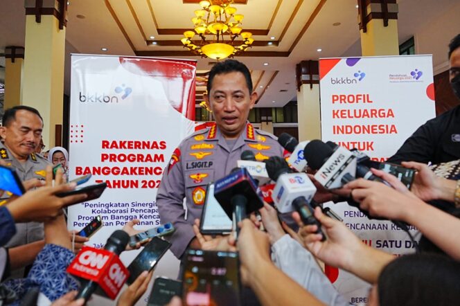 
					Kapolri Instruksikan Jajarannya Bantu Program Pemerintah Turunkan Angka Stunting