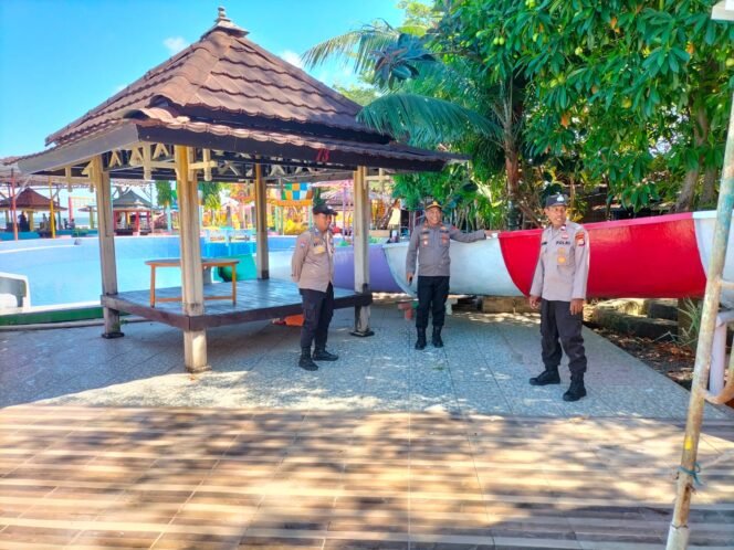 
					Libur Lebaran, Polsek Marbo Patroli Ke Tempat Wisata Pantai Topejawa