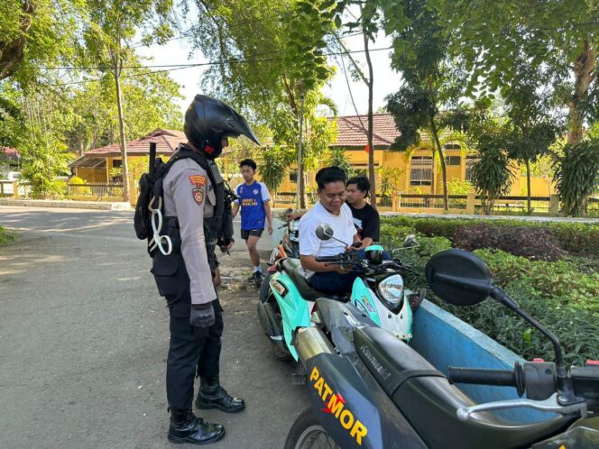 
					Patrol Dialogis Samapta Polres Takalar Imbau Pemuda Berperan Aktif Jaga Kamtibmas