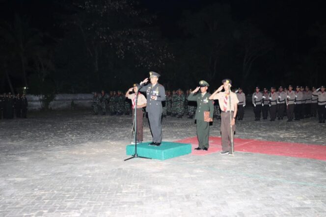 
					Kapolres Takalar Hadiri Apel Kehormatan dan Renungan Suci di TMP Polongbangkeng