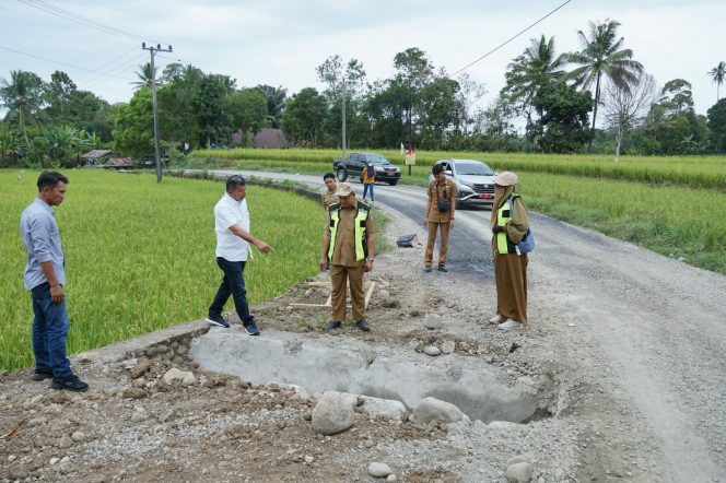 
					Penampakan Ruas Jalan Harue-Balihuko yang Mulai Mulus: Warga Bersyukur