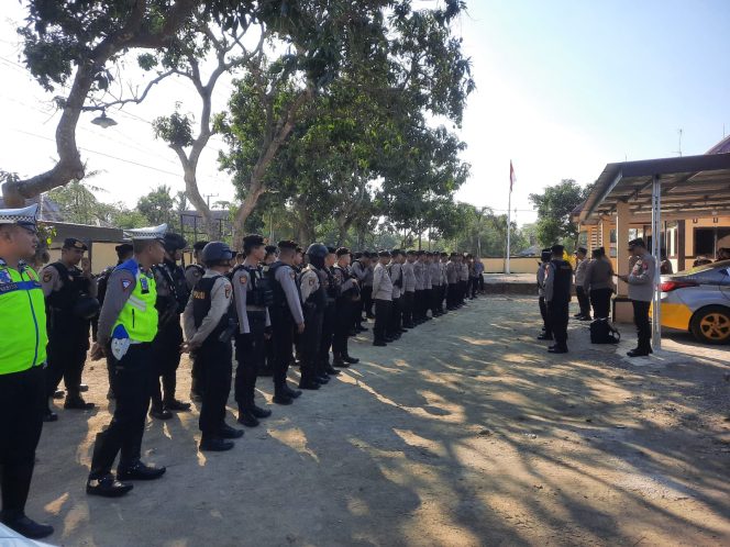 
					Polres Takalar Lakukan Pengamanan Eksekusi Tanah Dan Bangunan di Desa Pattoppakang