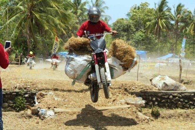 
					Bupati Andi Utta Buka Lomba Motor Kros Ojek Gabah