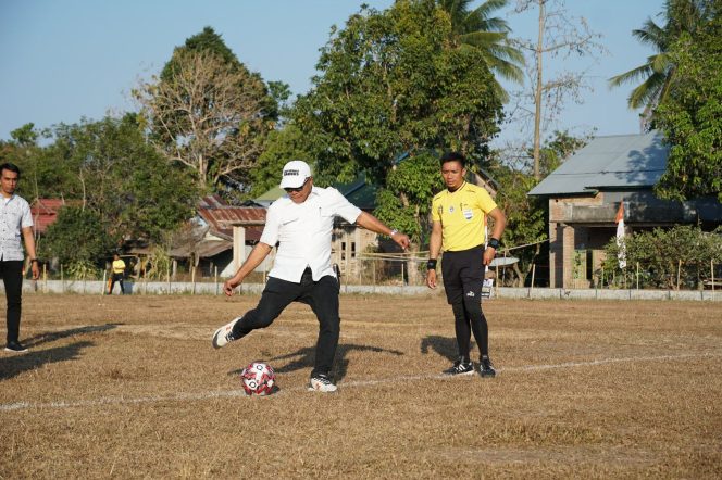 
					Buka Turnamen Benteng Palioi Cup 1, Bupati Andi Utta Harap Tak Ada Sandal Melayang