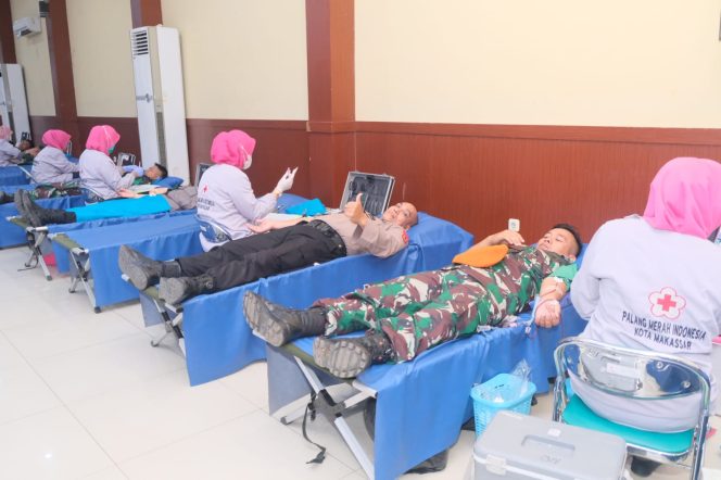 
					Cooling System Jelang Pemilu 2024, Lulusan TNI Polri AKABRI 1990 Di Sulsel Gelar Bakti Sosial dan Bakti Kesehatan