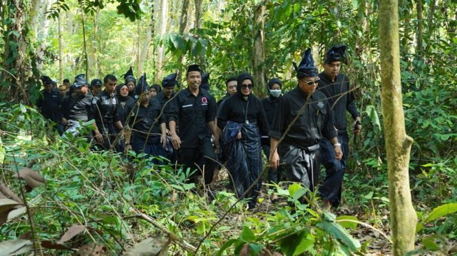 
					Bupati Andi Utta Hadiri Ritual Andingingi untuk Pertama Kalinya