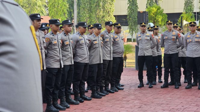 
					Karo SDM Polda Sulsel Ajak Seluruh Angkatan Polri Gelar Bakti Sosial Ke Masyarakat.