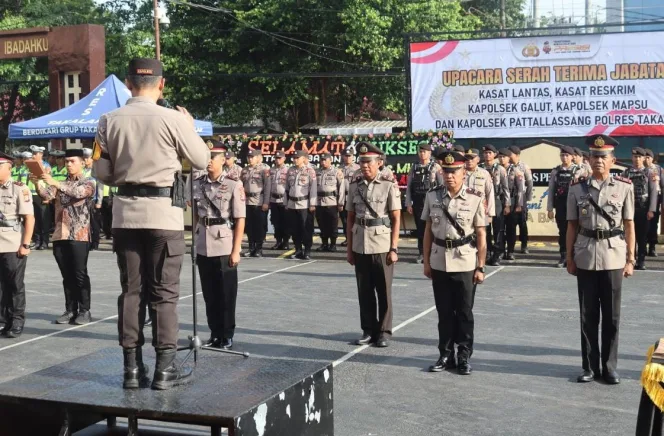 
					Dua Pejabat Utama dan Tiga Kapolsek Jajaran Polres Takalar Resmi Berganti