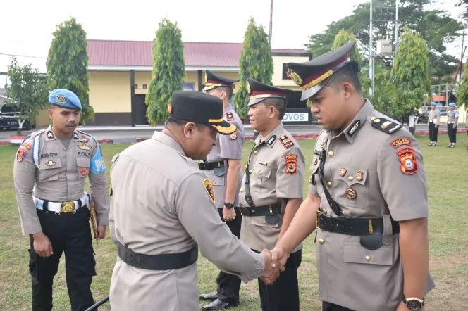 
					Kapolres Bulukumba Pimpin Uapcara Pelantikan Kapolsek Dan Sertijab Kasat Intelkam.